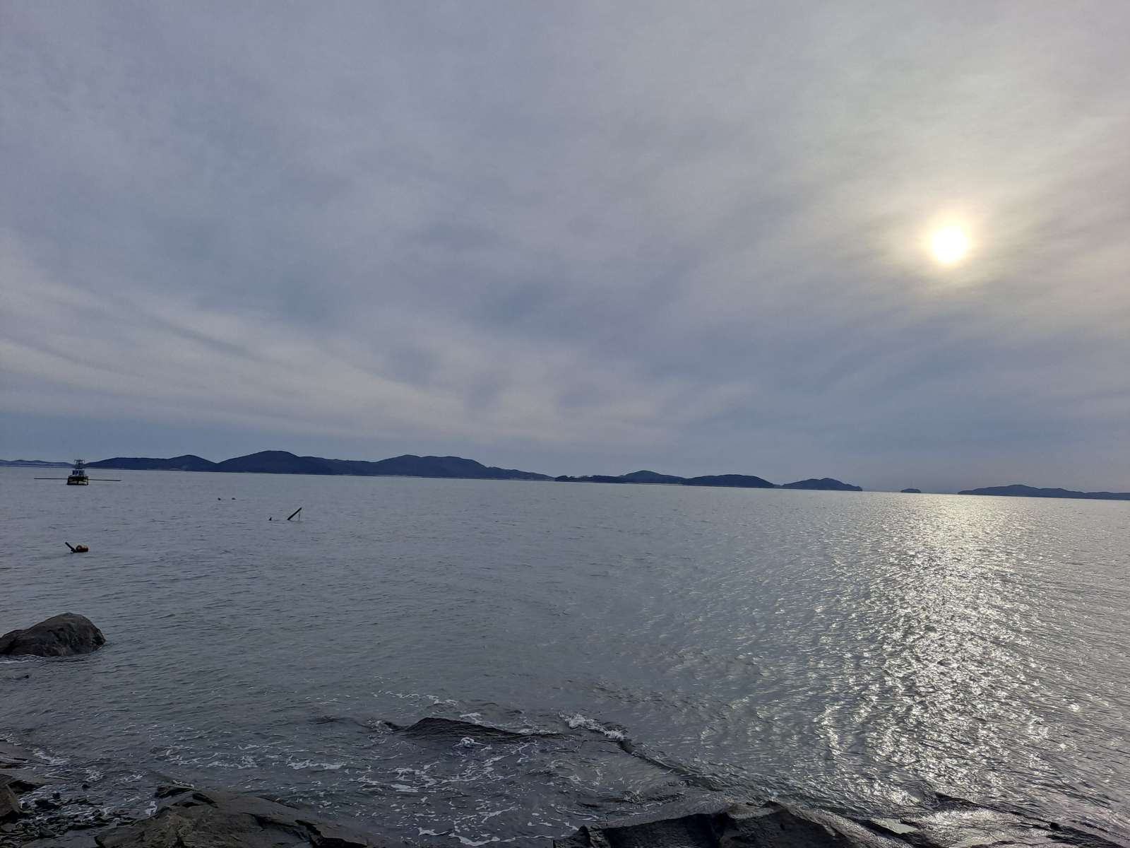 해안데크에서 본 바다