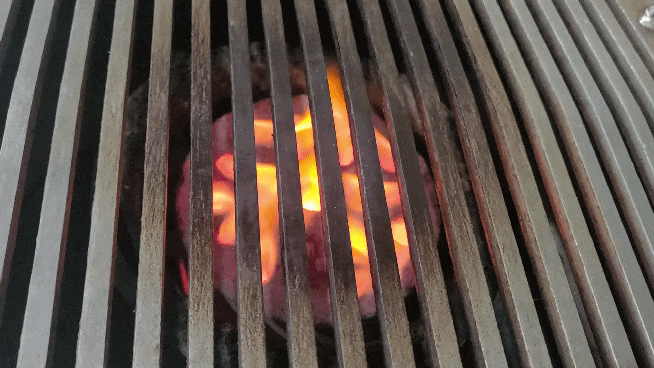 마포주먹고기-연탄-불