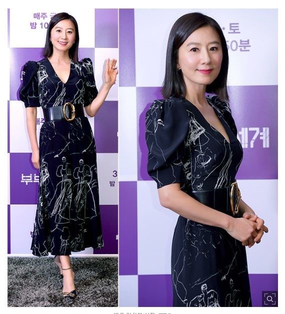 김희애
