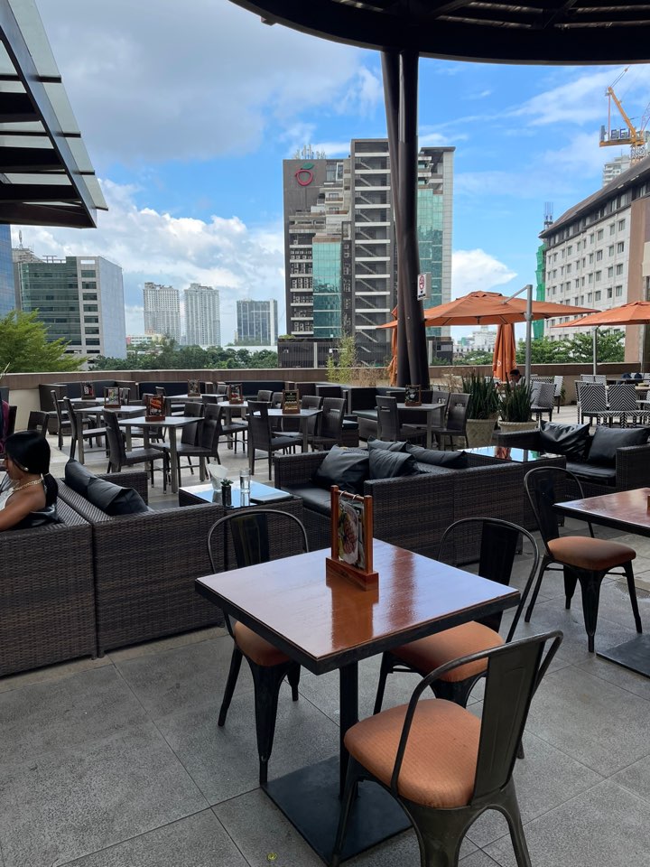 세부-시티-노천-술집