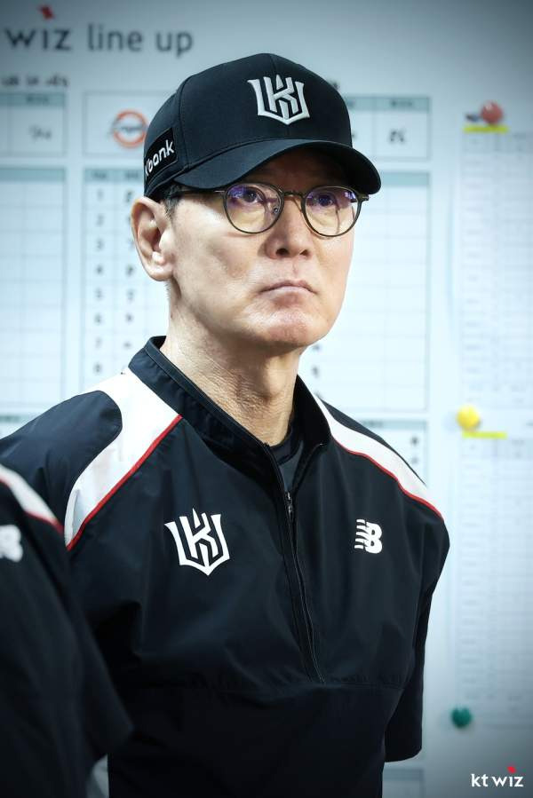 이강철 감독 연봉&middot;재계약 34억 총정리｜KT 2029년 계약&middot;역대 감독 몸값 순위&middot;염경엽 비교&middot;나이 프로필