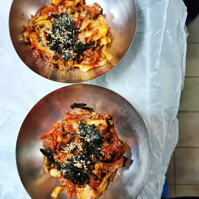 식객 허영만 백반기행 진도 초평항 솔비치 참기름 살짝 버무린 낙지 탕탕이 파 뿌리 숙회 맛집