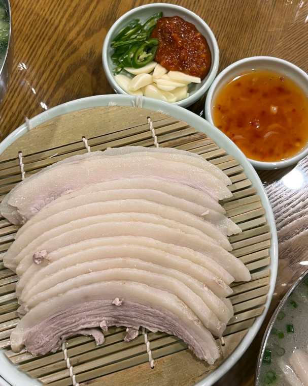 출처 : 하니칼국수 업체등록사진