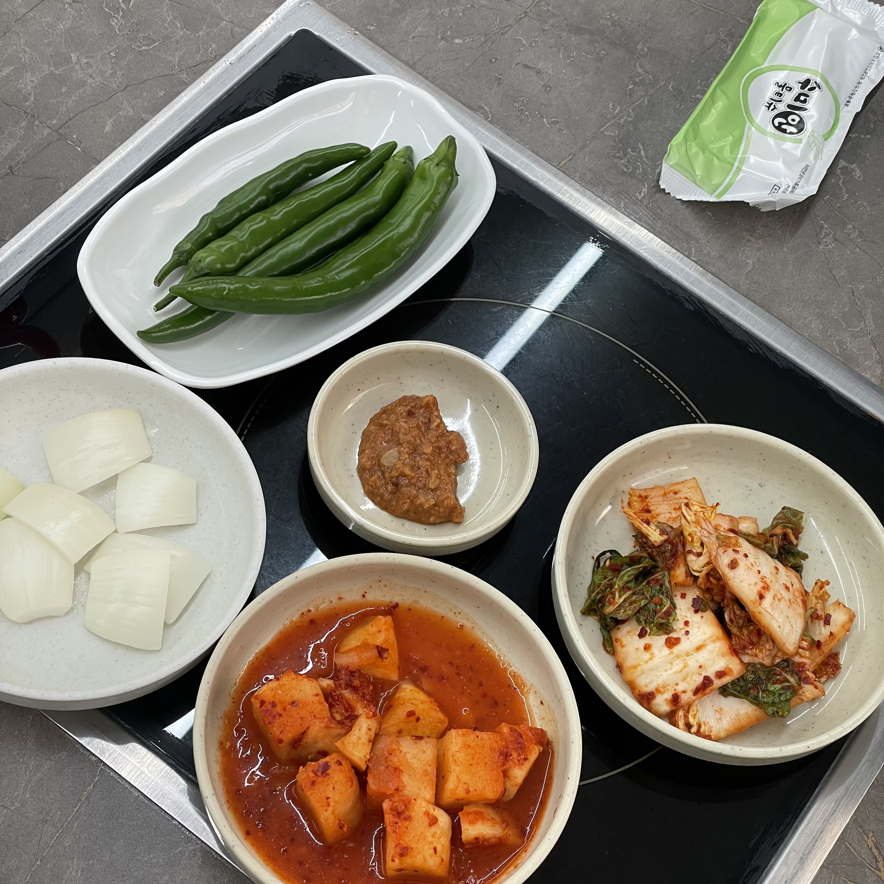 대구 산격동 맛집 우뚝해장국 본점 반찬