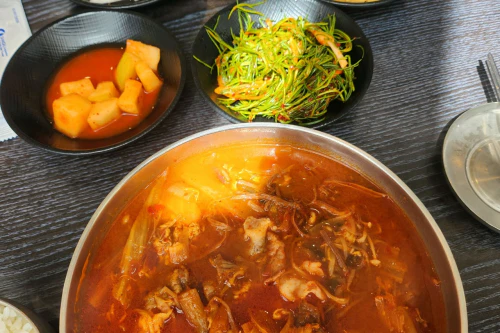 장사의 신 차돌박이육개장