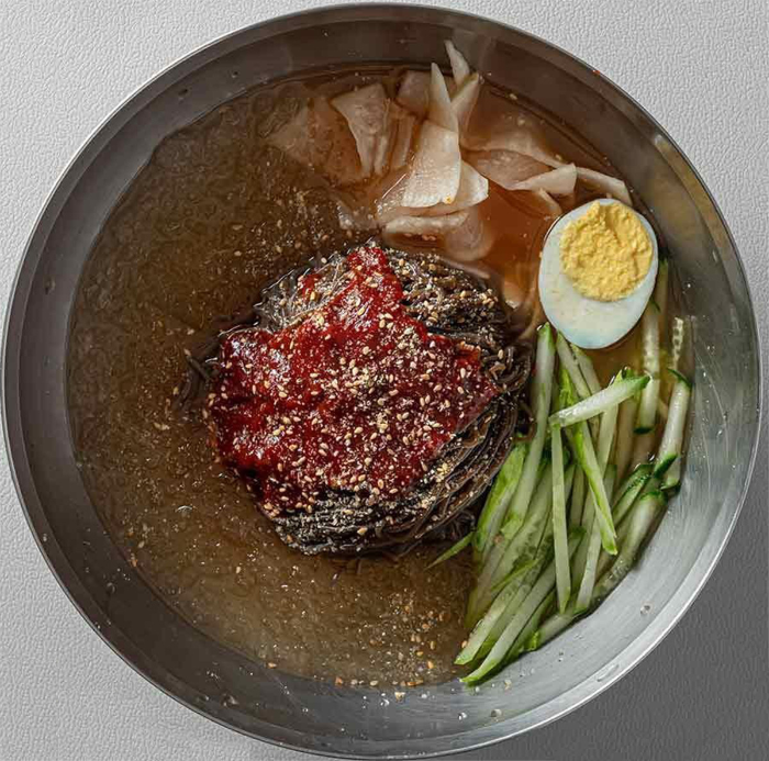 천하장사냉면굴전문 시흥본점 노포의손맛 왕냉면 보쌈정식 추가사리