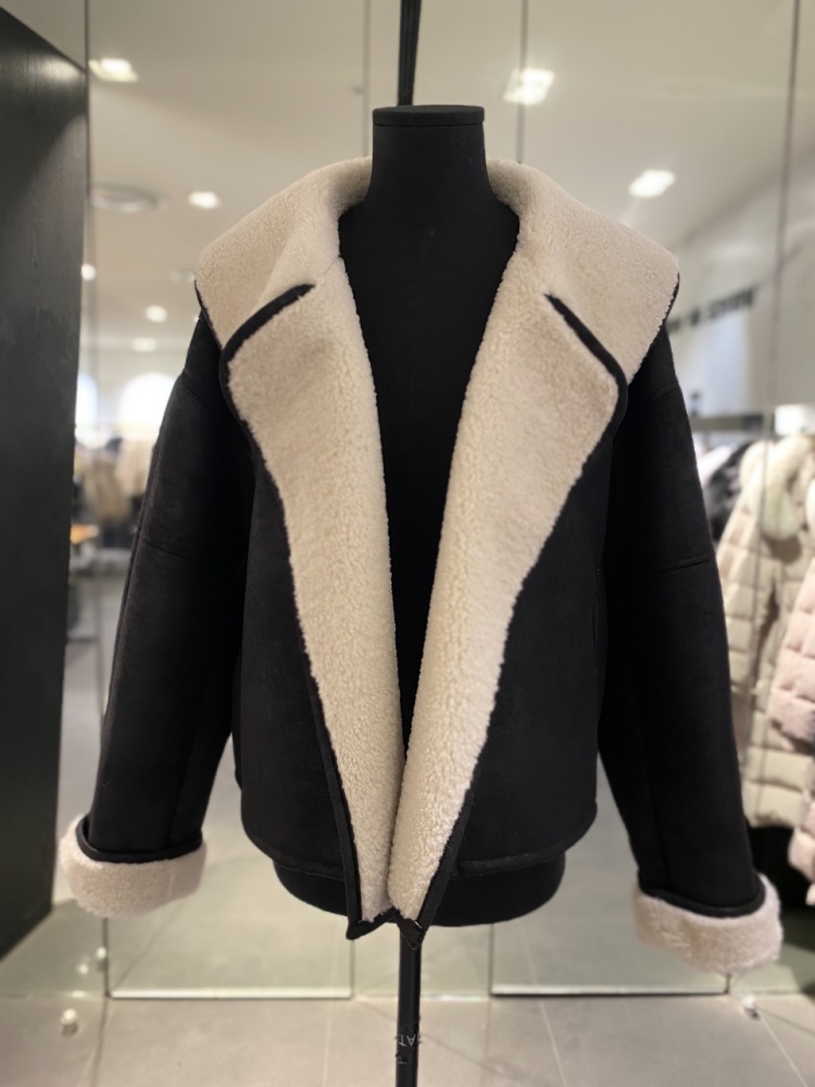 보브 VOV 빅 카라 페이크 무스탕 자켓 7122475101