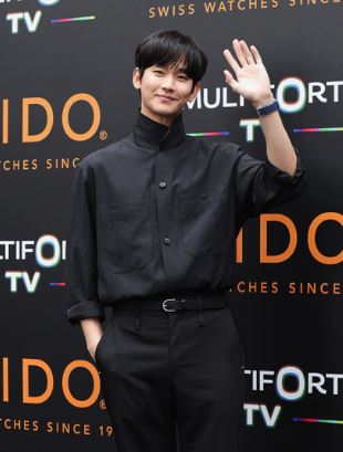 김수현 조보아 디즈니 넉오프 프로필 드라마 나이