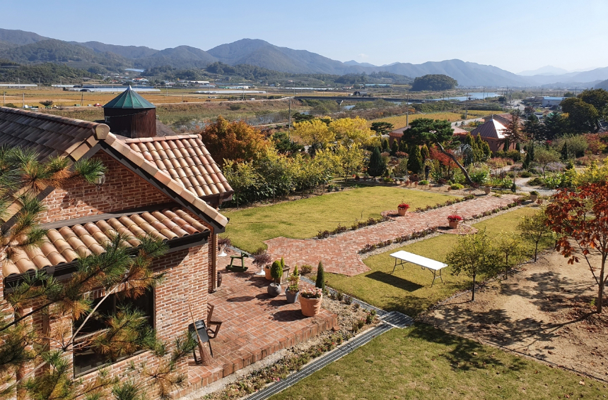 특색 있고 아름다운 민간 정원 30선 추천 여행 - 20. 괴산트리하우스 가든