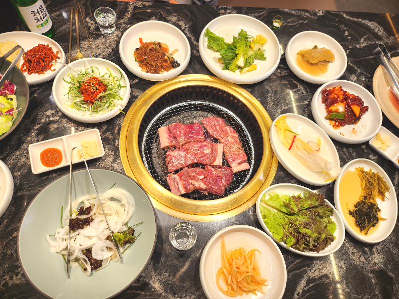 마곡 고깃집 기본 반찬 구성 한상 차림