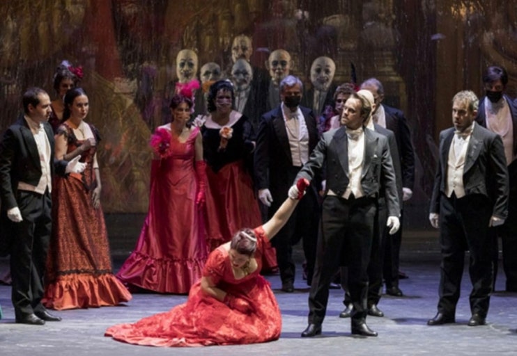 라 트라비아타 공연스틸