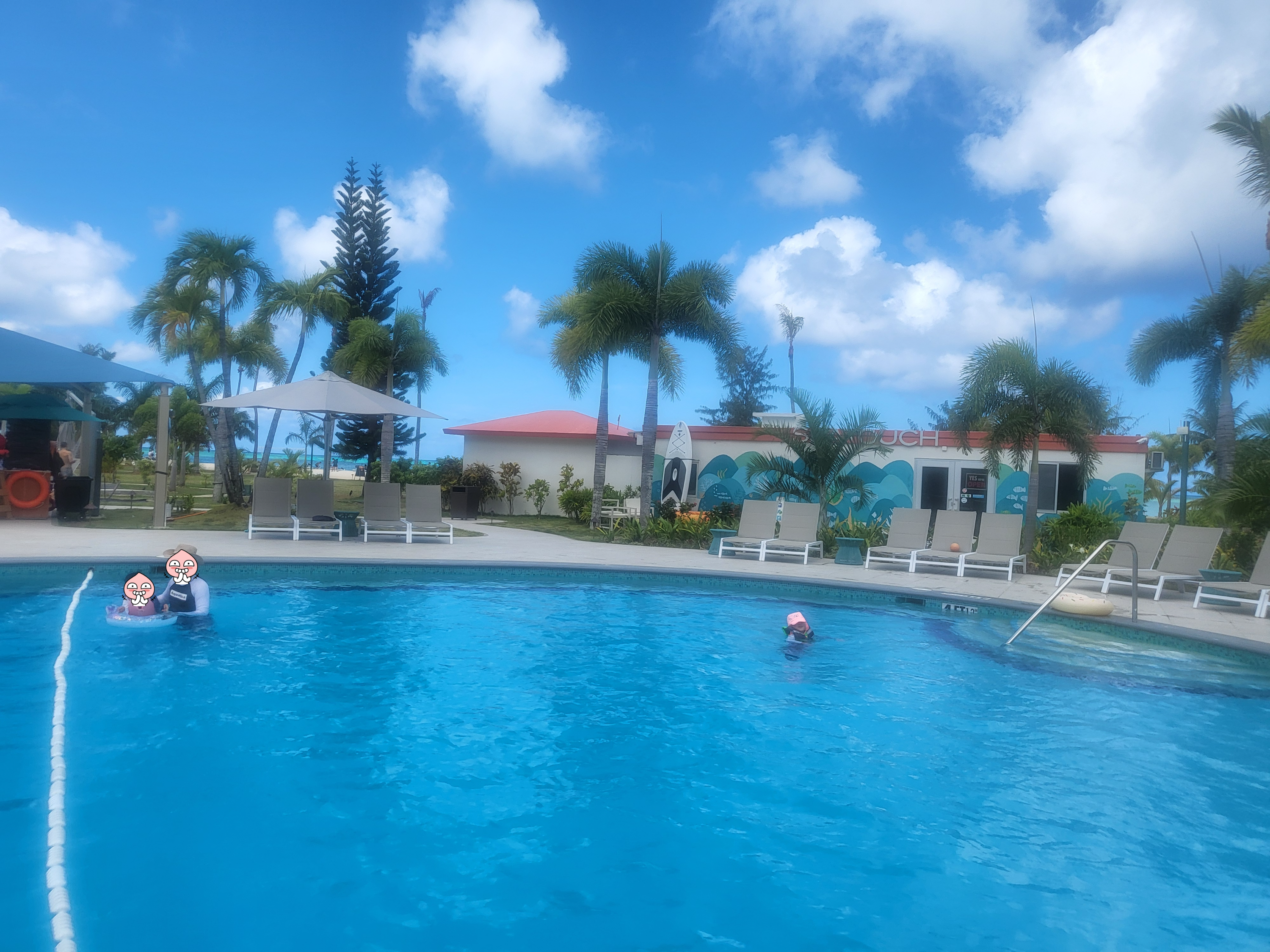 사이판 크라운플라자호텔 수영장