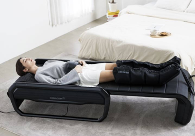 세라젬-안마기기에-누워있는-모습