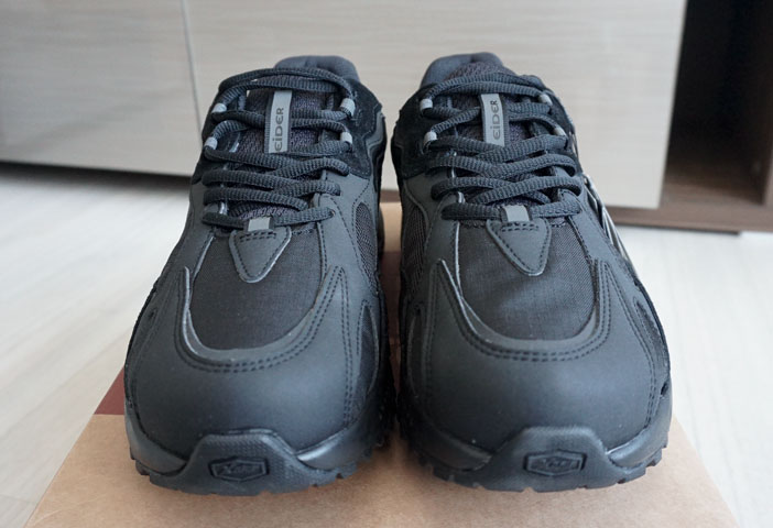 아이더 트래킹화