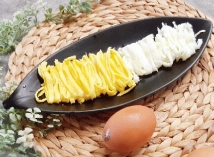 한국의 떡 종류 떡국-계란 지단