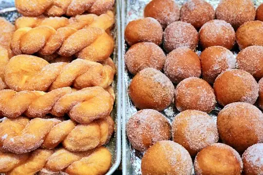 그리움의 무게를 덜어주는 46년 노포 꽈배기 옛날 도너츠 요리 화성 남양시장 맛집 추천 생방송투데이 인생분식