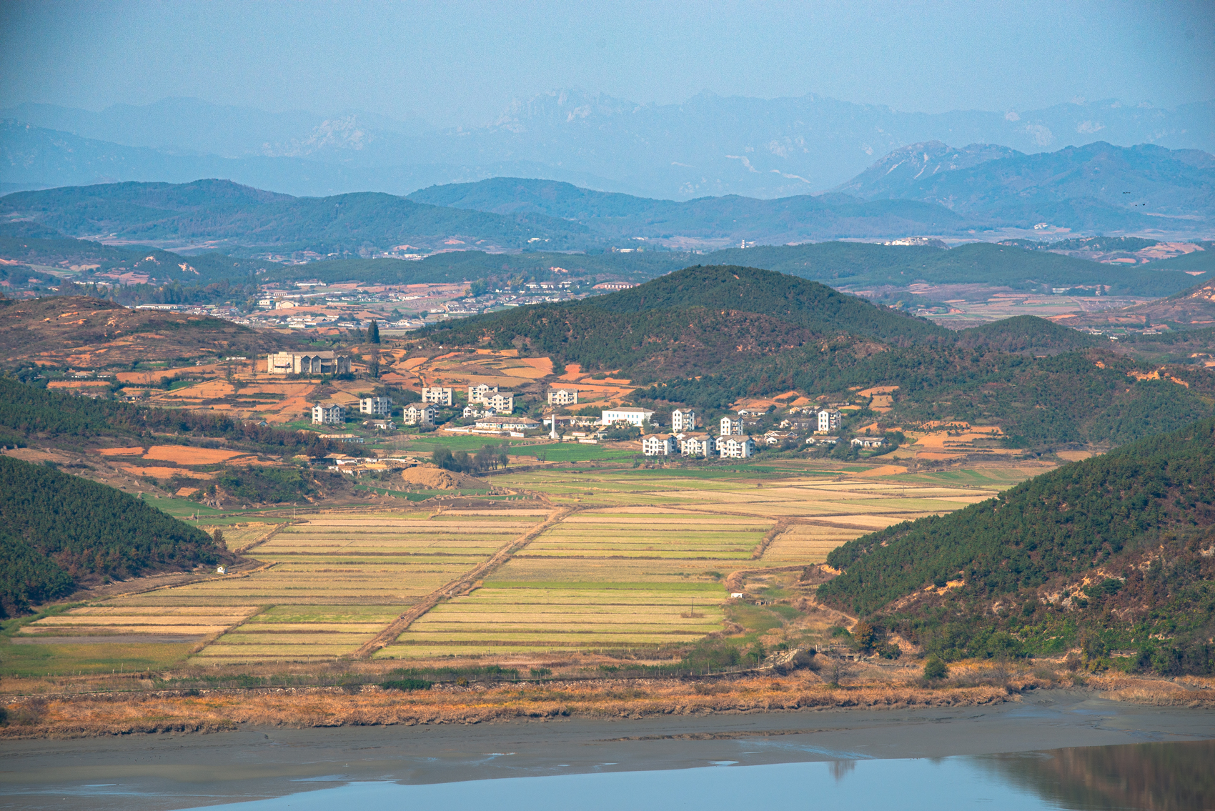 애기봉 전망대에서 본 북한