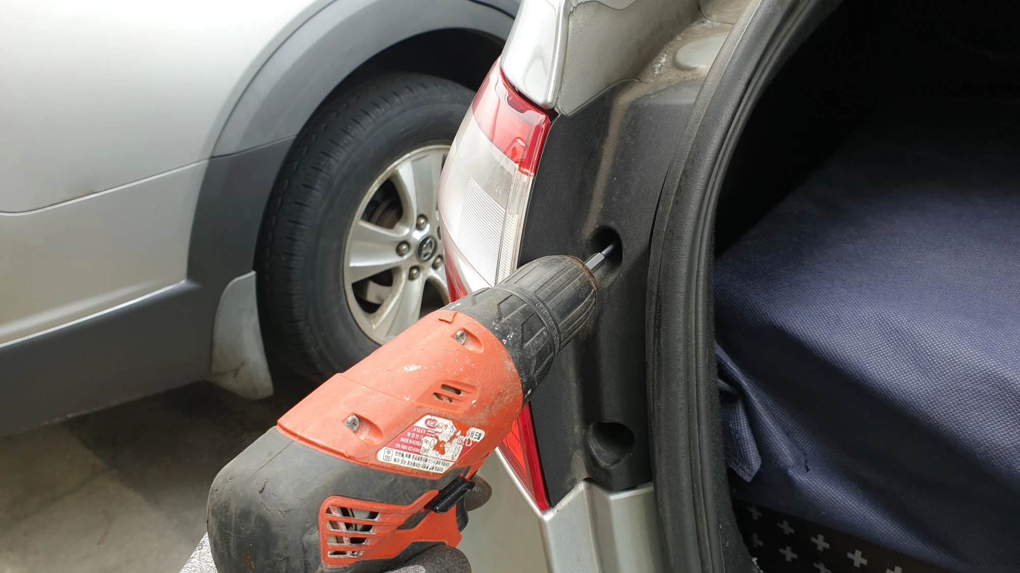 후방 등화장치 탈거 모습