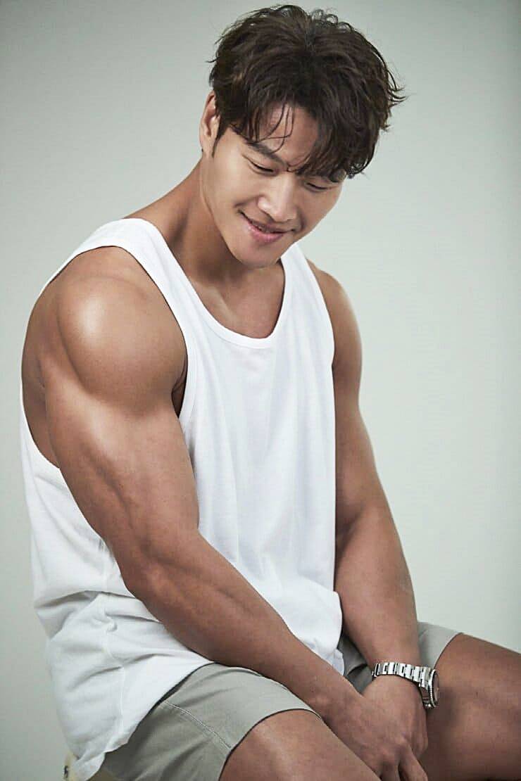 가수-김종국