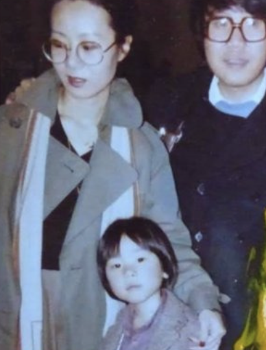 조영남 윤여정 젊은시절 함께한 사진