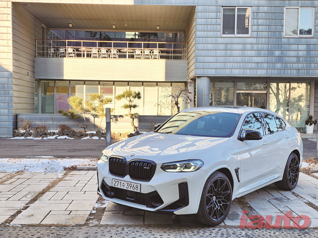 BMW X4M 컴페티션