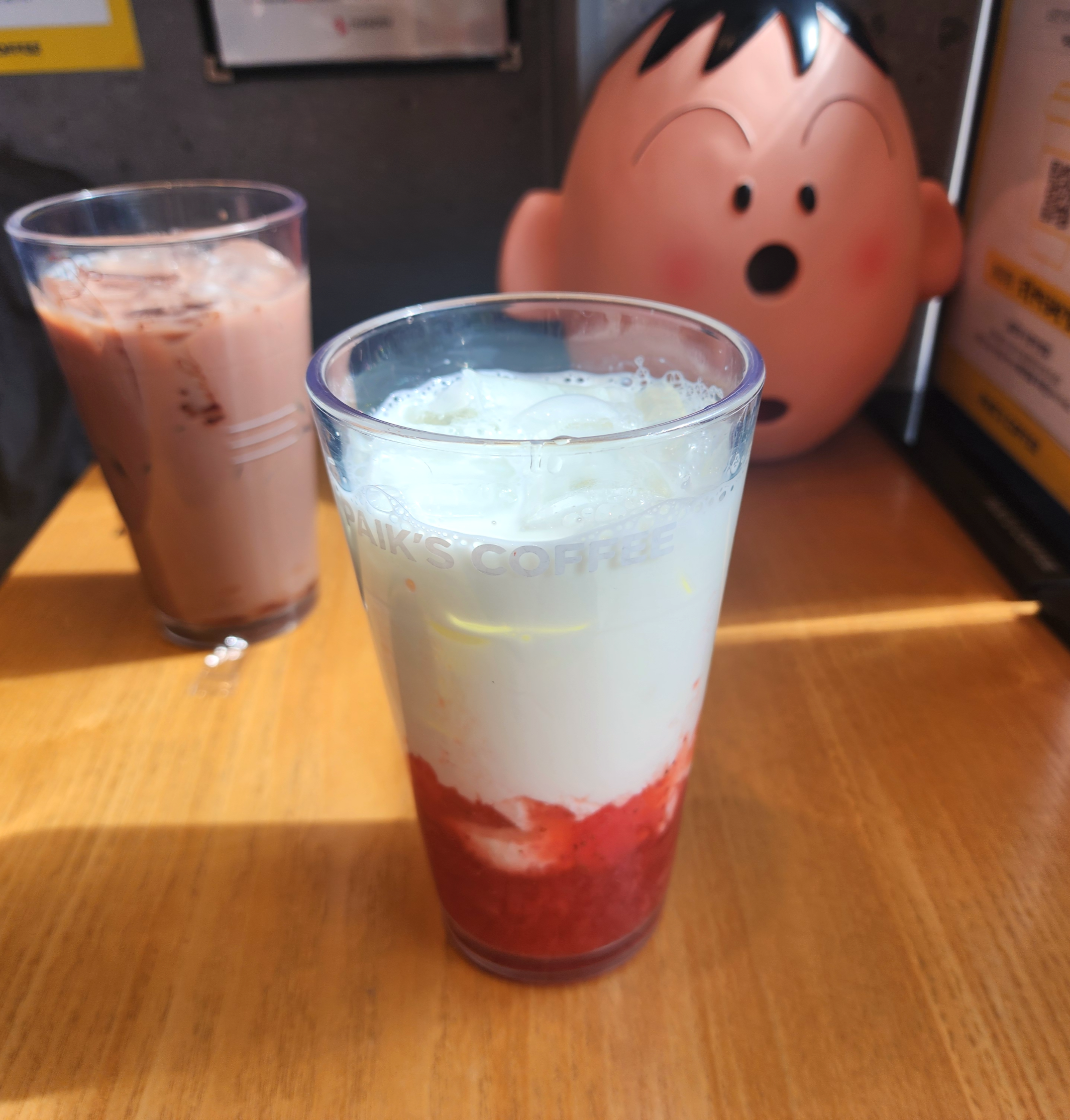 빽다방딸기라떼