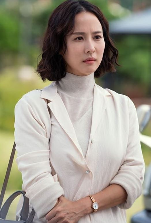 조여정 드라마 속 활약과 캐릭터 소화력