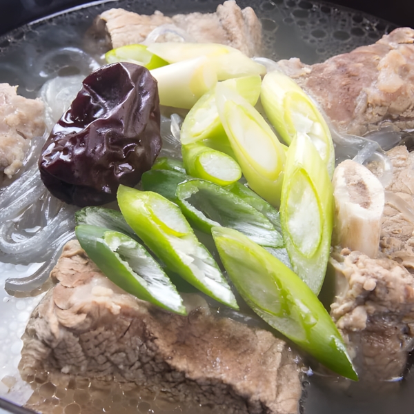 피코크 진한 소갈비탕