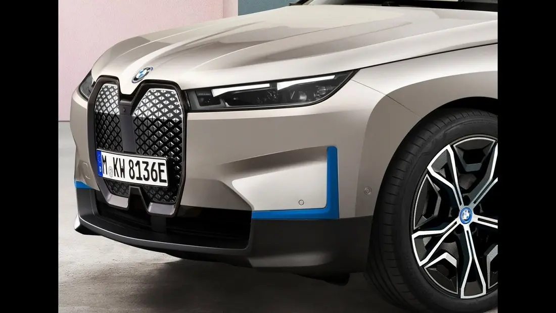 BMW iX xDrive50 가격 실구매가 모의견적 연비 제원 승차감 실내 디자인 인테리어 총정리