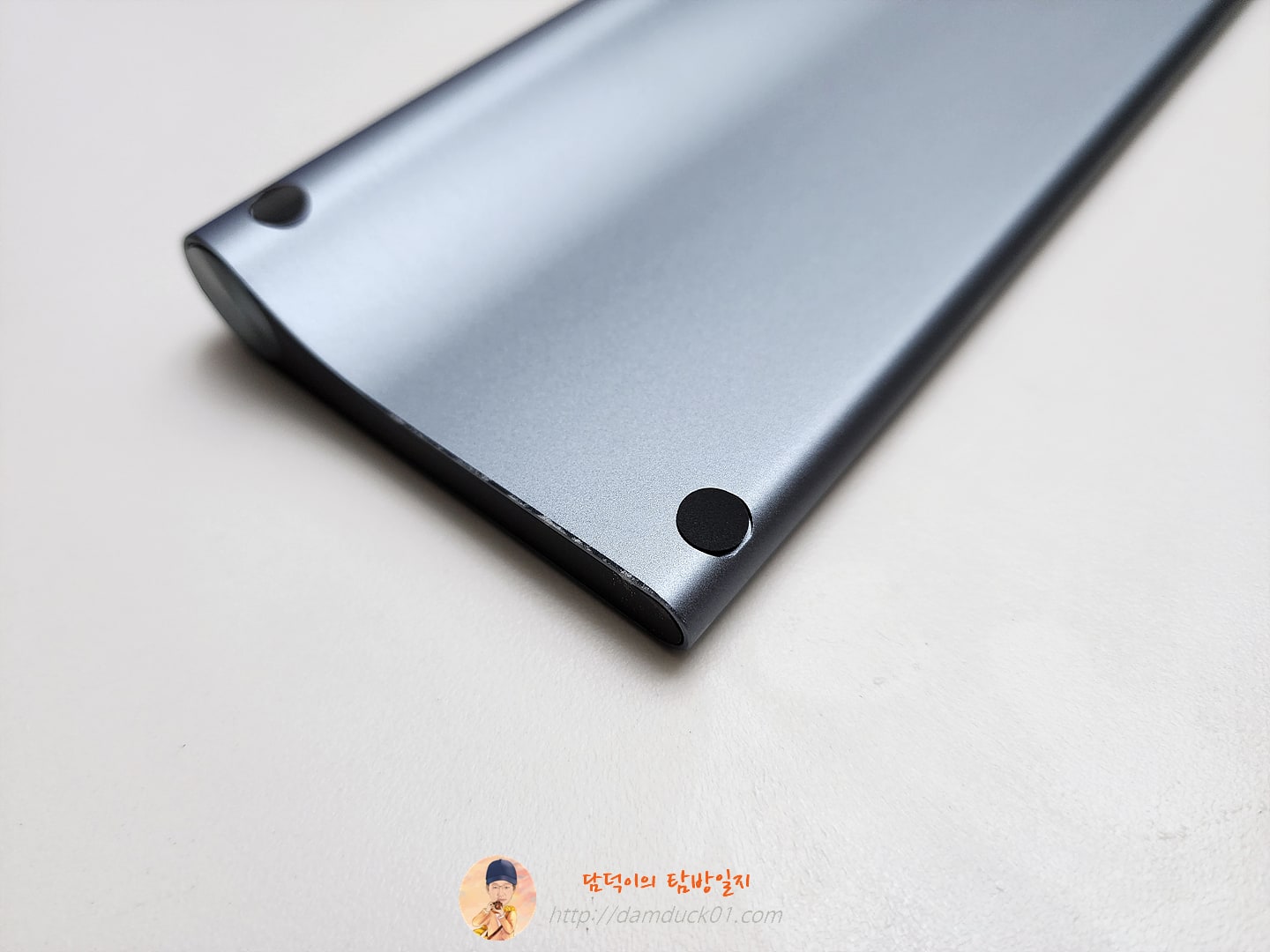 11 in 1 Docking Station 하단