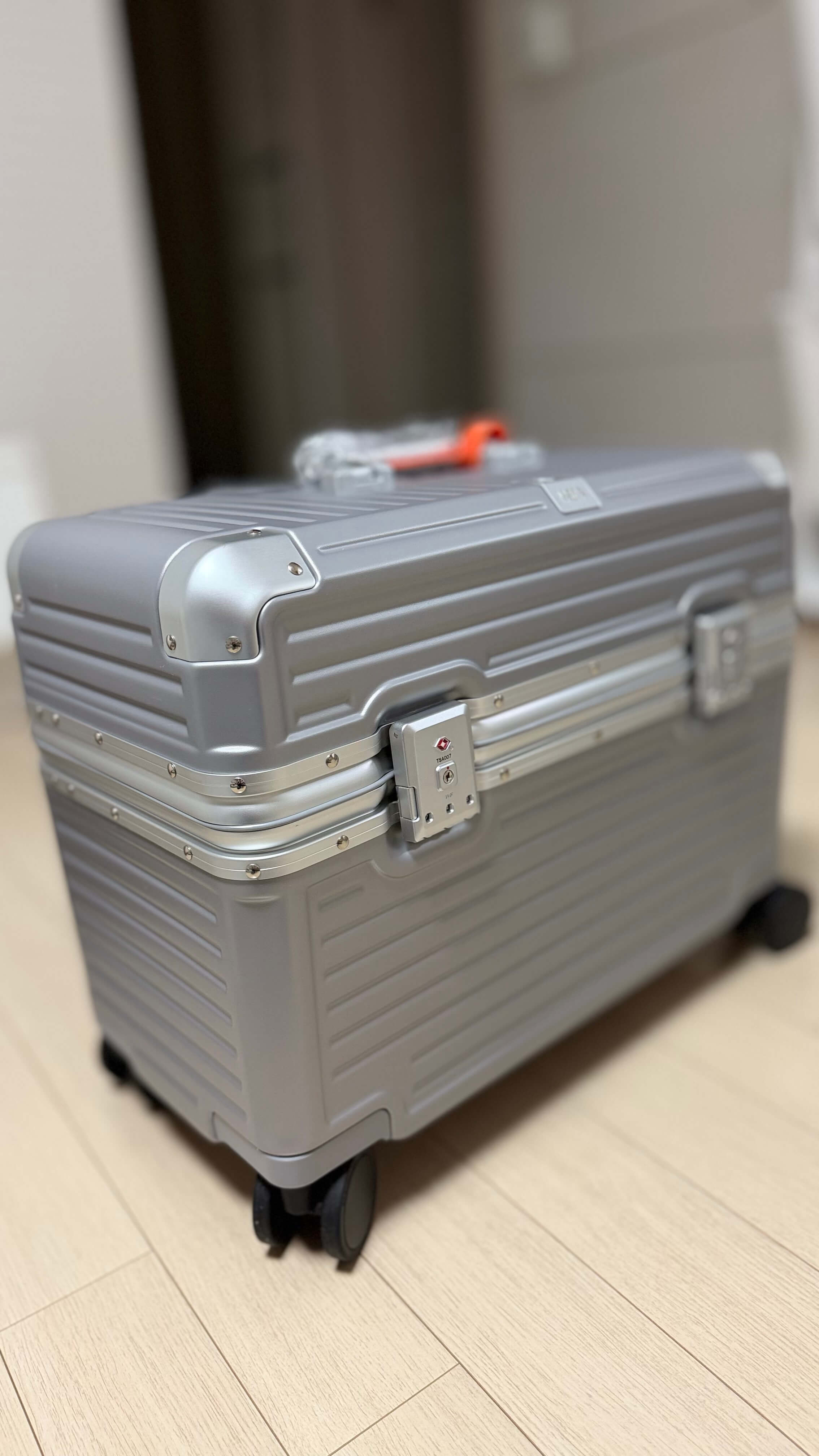 리드볼트 캐리어 플랩