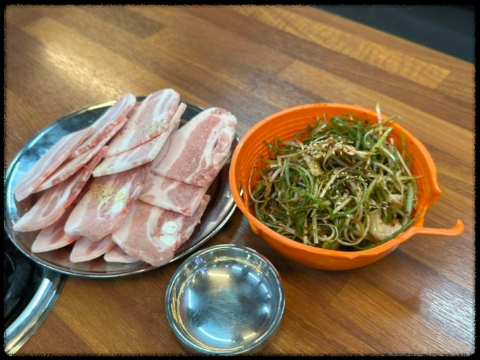 생생정보[가격파괴 Why] 맛집 권반장 삼겹살&amp;#44; 진짜 이 가격 맞아? 