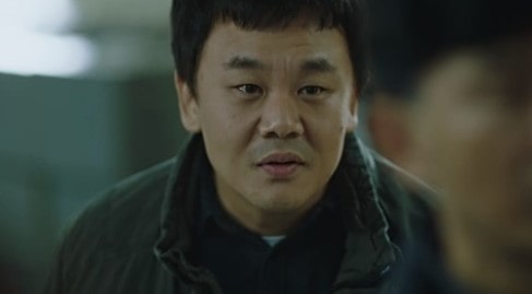 배우 김인권이 연기하는 모습