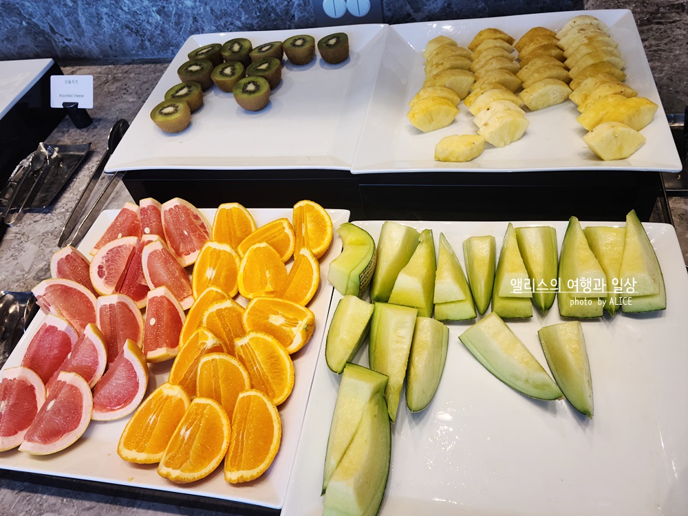 포포인츠 바이 쉐라톤 서울 명동 에볼루션 뷔페 런치 후기