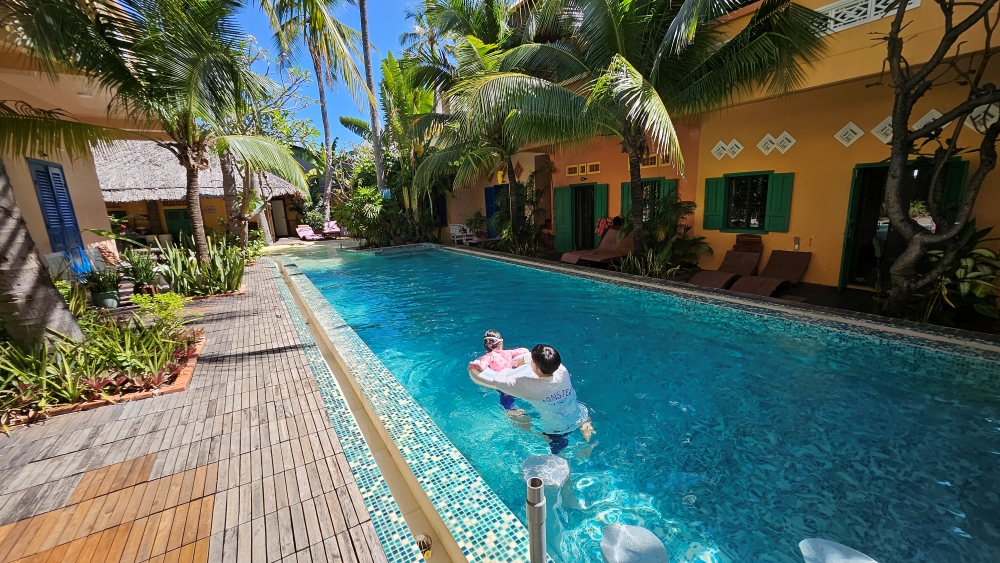 미뇽호텔 수영장