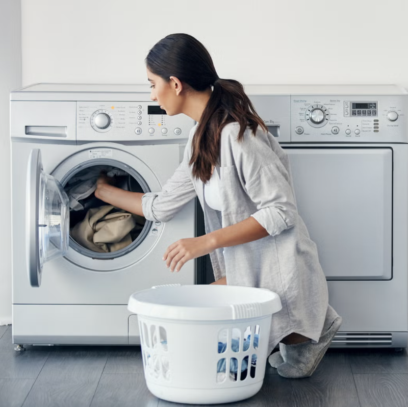 새 옷, 바로 입어도 될까? 세탁 후 입어야 하는 이유!