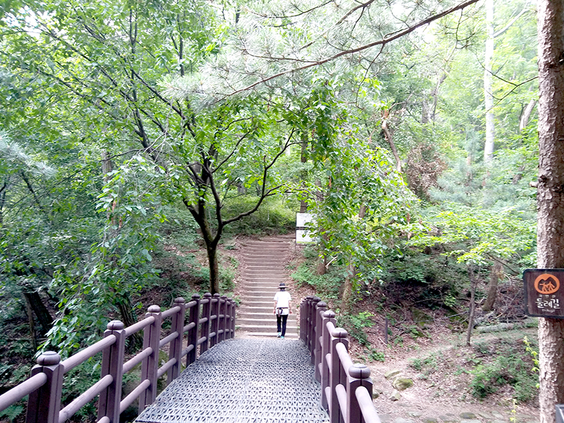 북한산 흰구름길 빨래터