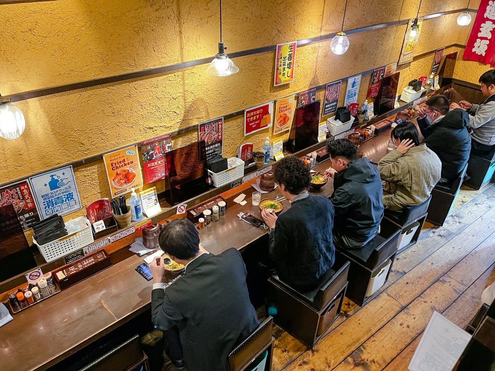 도쿄 라멘 맛집, 신부사키야 실내