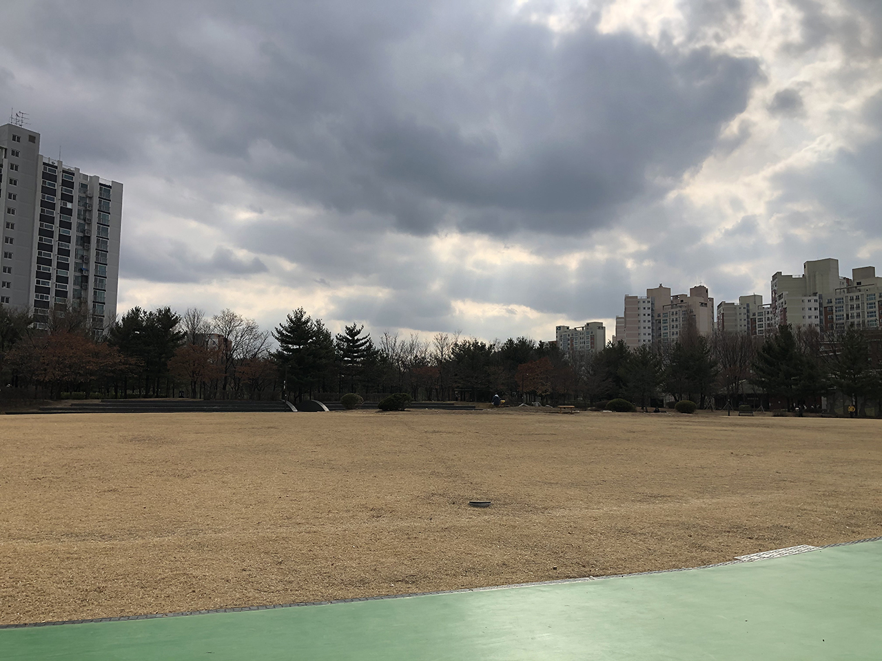 대현산배수지공원 잔디광장