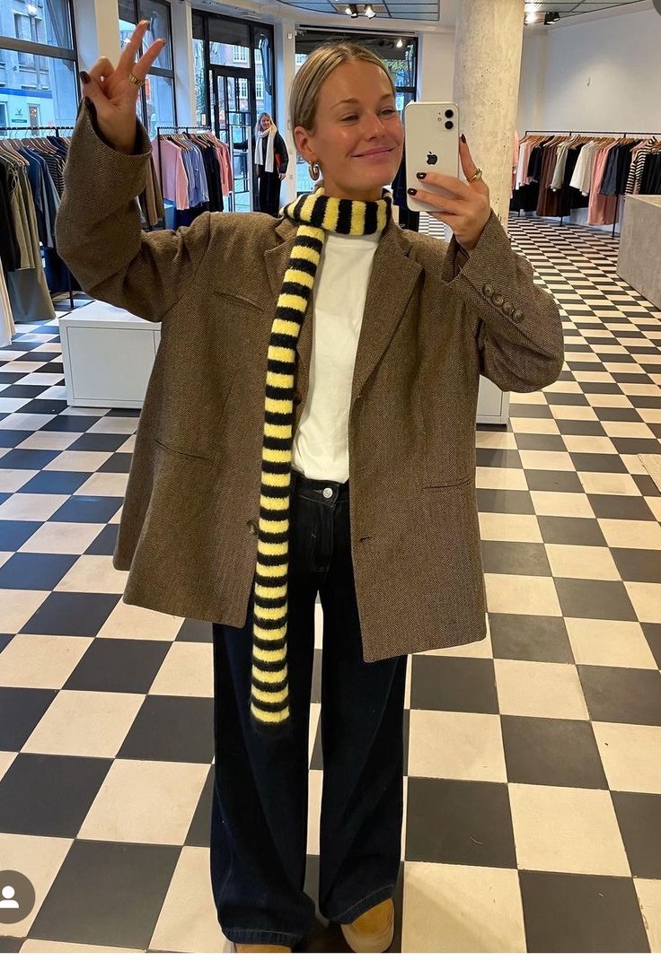 2025년 트렌드 패션 아이템 사진