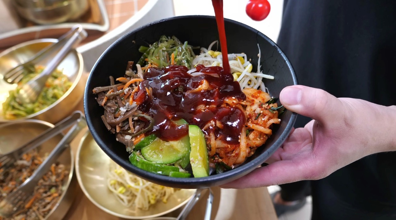 봄동 비빔밥 고추장 많이
