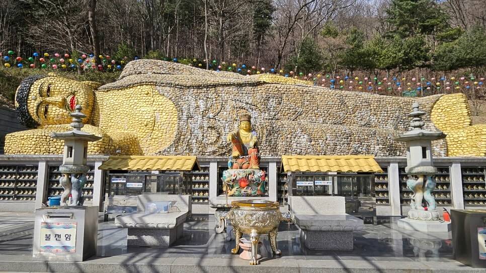 의왕 청계사 : 1000년의 역사가 숨쉬는 역사&middot;문화&middot;자연이 어우러진 사찰