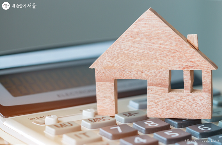 키보드위에 집모형 있는 이미지