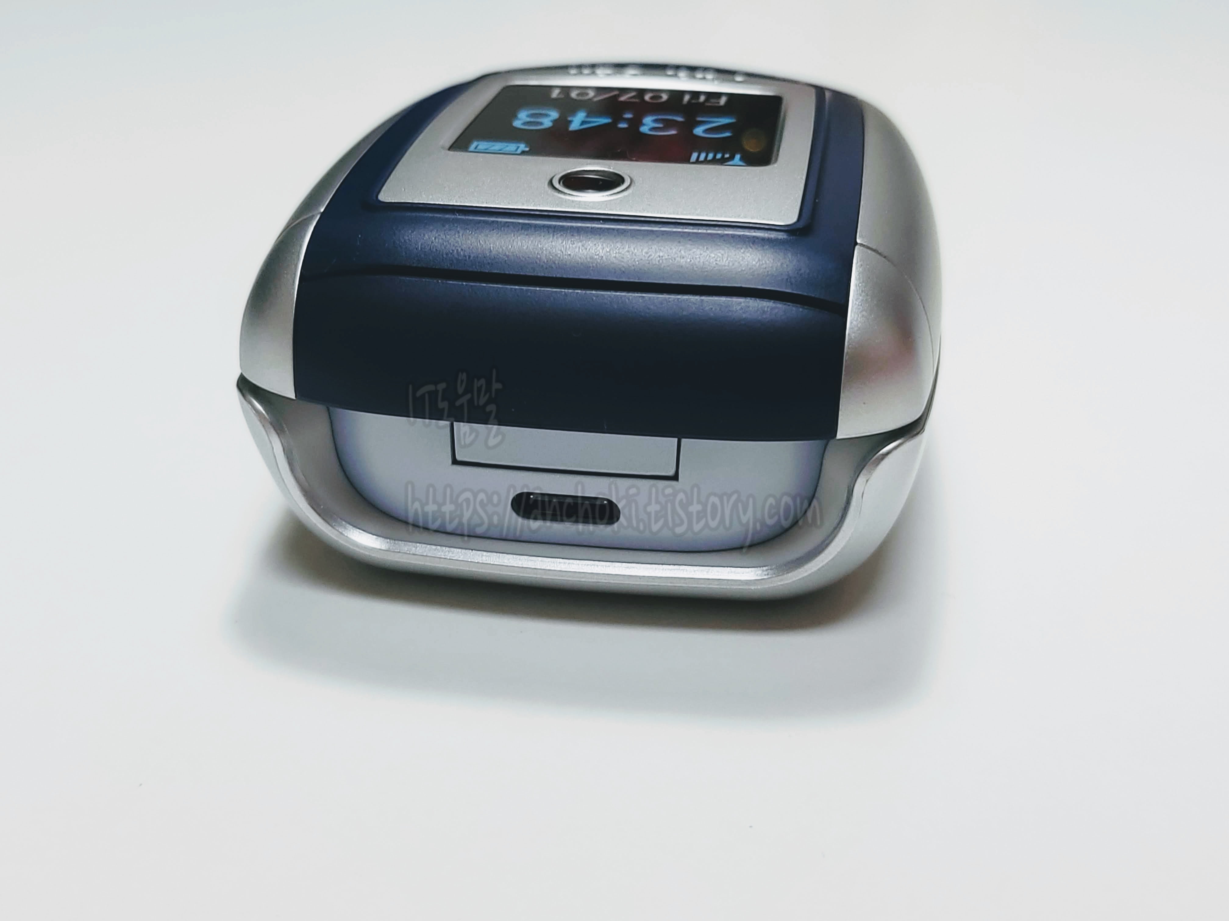 E700