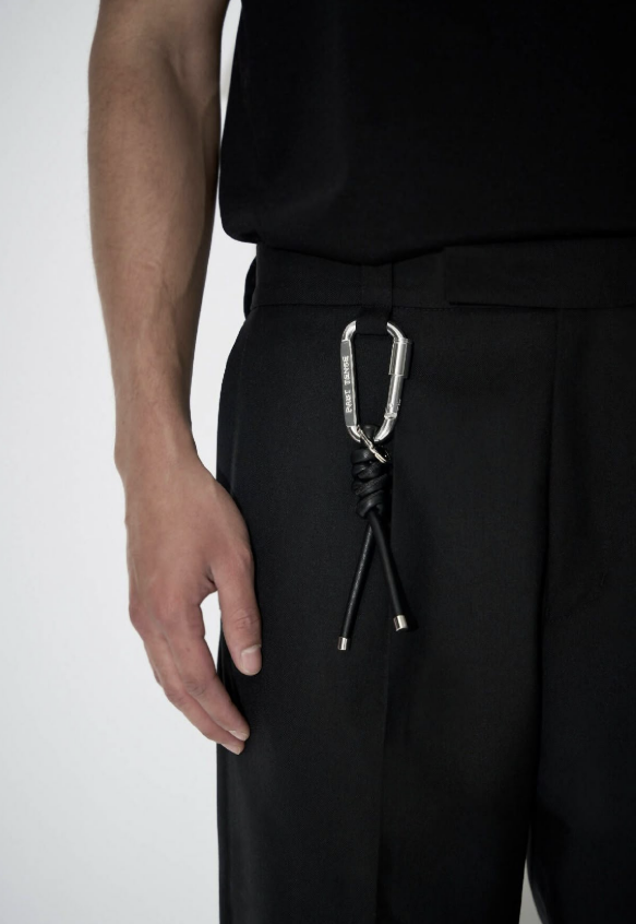 일본의 유니크한 액세서리 브랜드 – 전통과 현대가 만나는 디자인