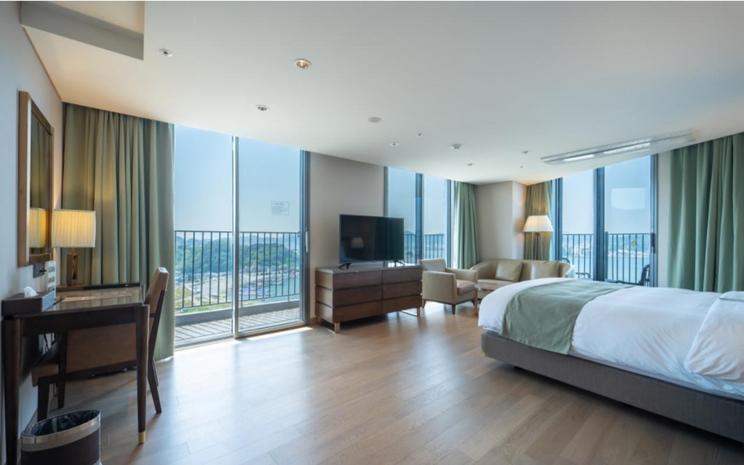 통영 스탠포드 호텔 디럭스 더블