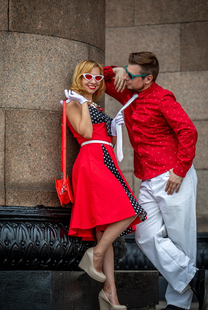 연애 초기의 심리적 신호: '썸'에서 관계로 발전하는 과정