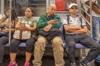 지하철 노약자석