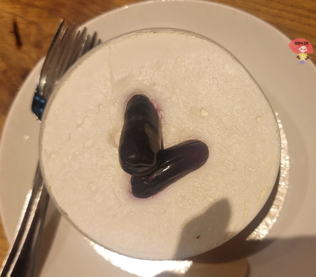 스타벅스-뉴메뉴-블랙사파이어-케이크-내돈내산