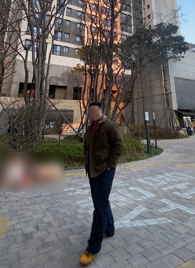 데일리룩('26. 4. 9.)프리즘웍스 덱자켓 EDGAR N-1, 비전스트릿웨어 빈티지티셔츠, 무신사스탠다드 레플리카 퍼티그팬츠 오어슬로우st, 컨버스 올스타 클래식 트레이너 옥스